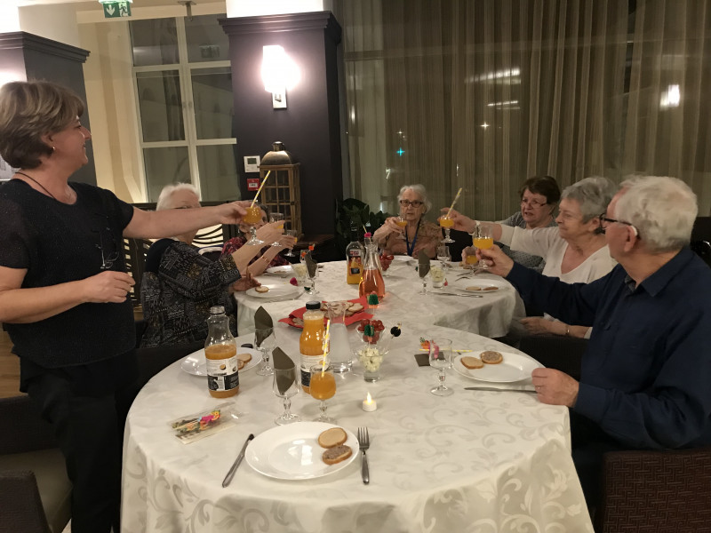 Soirée pizzas en petit groupe.