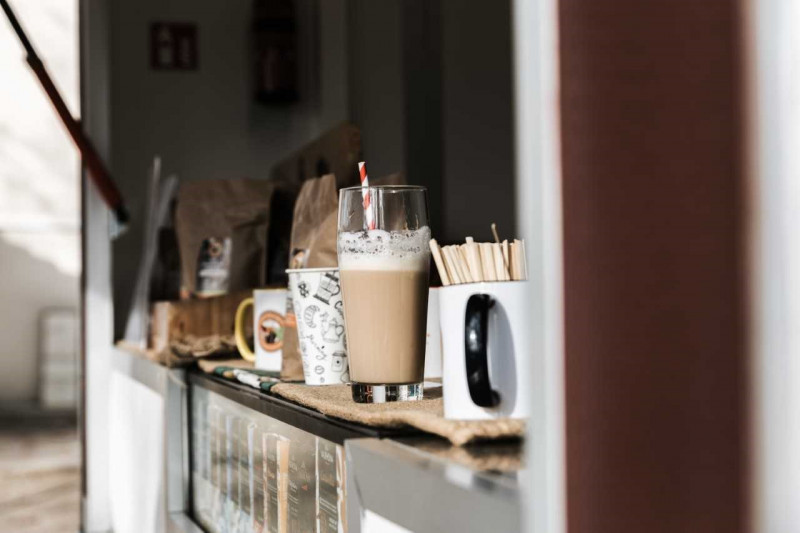 Un p'tit goût d'ailleurs avec "Un p'tea k'fé"!