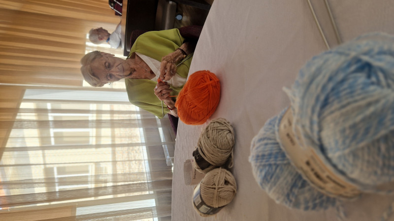 🧶 Atelier tricot et fils de bonne humeur ! 🧵