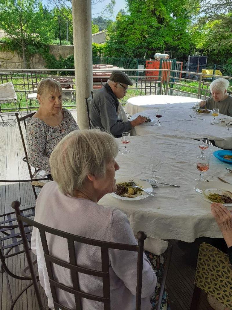 Un repas sur la terrasse